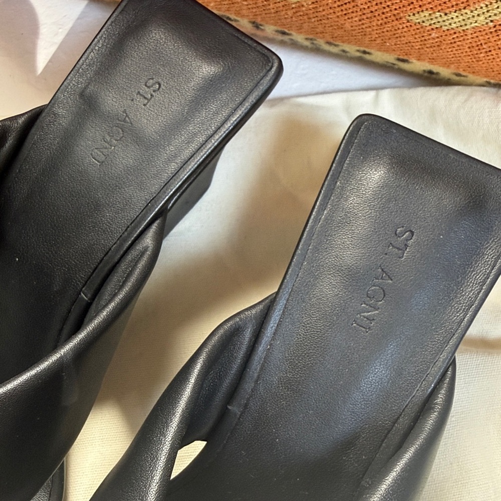 St. Agni Black Leather Square-Toe Thong Mules - Picture 3 of 4
